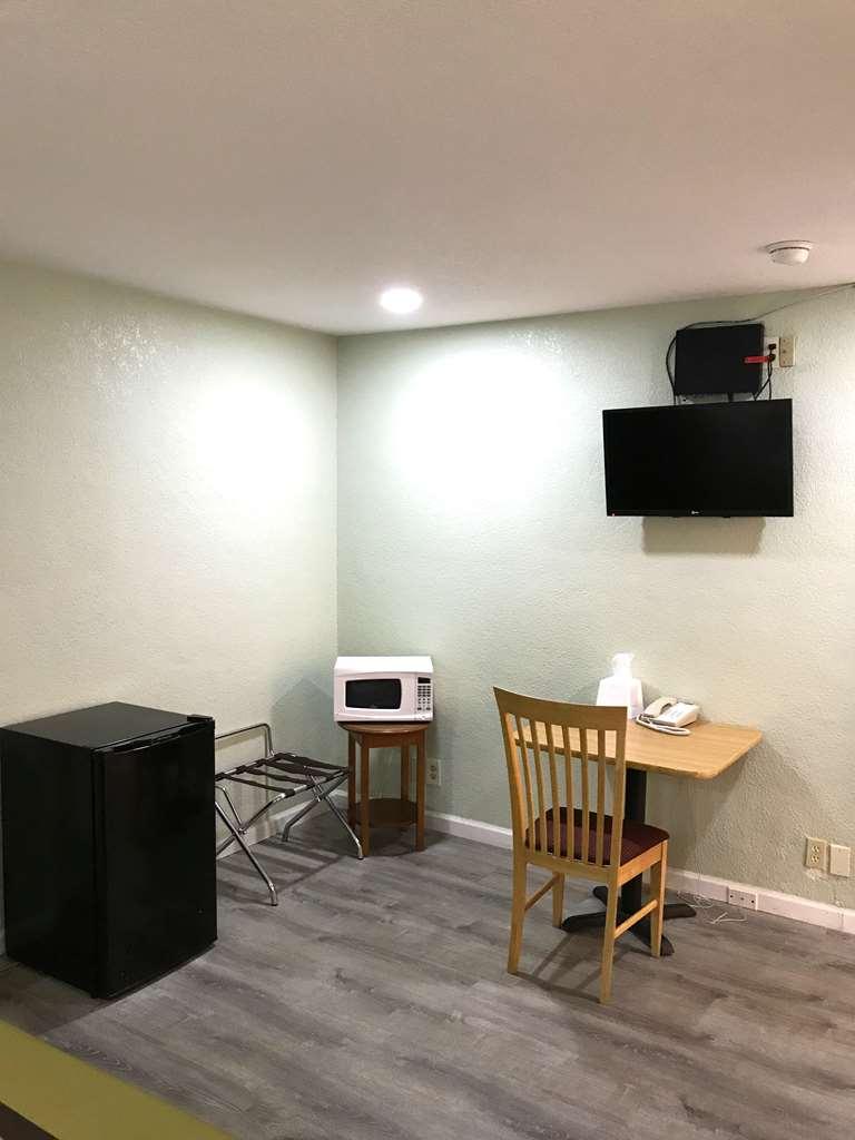 Americas Best Value Inn Visalia Chambre photo