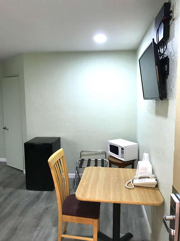 Americas Best Value Inn Visalia Chambre photo